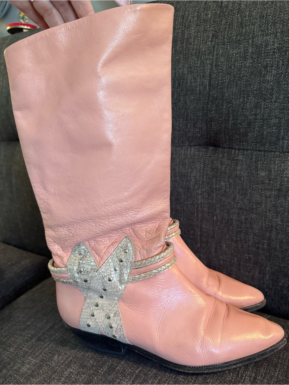 Vintage pink Arnold Churgin leather boots - Picture 4 of 14